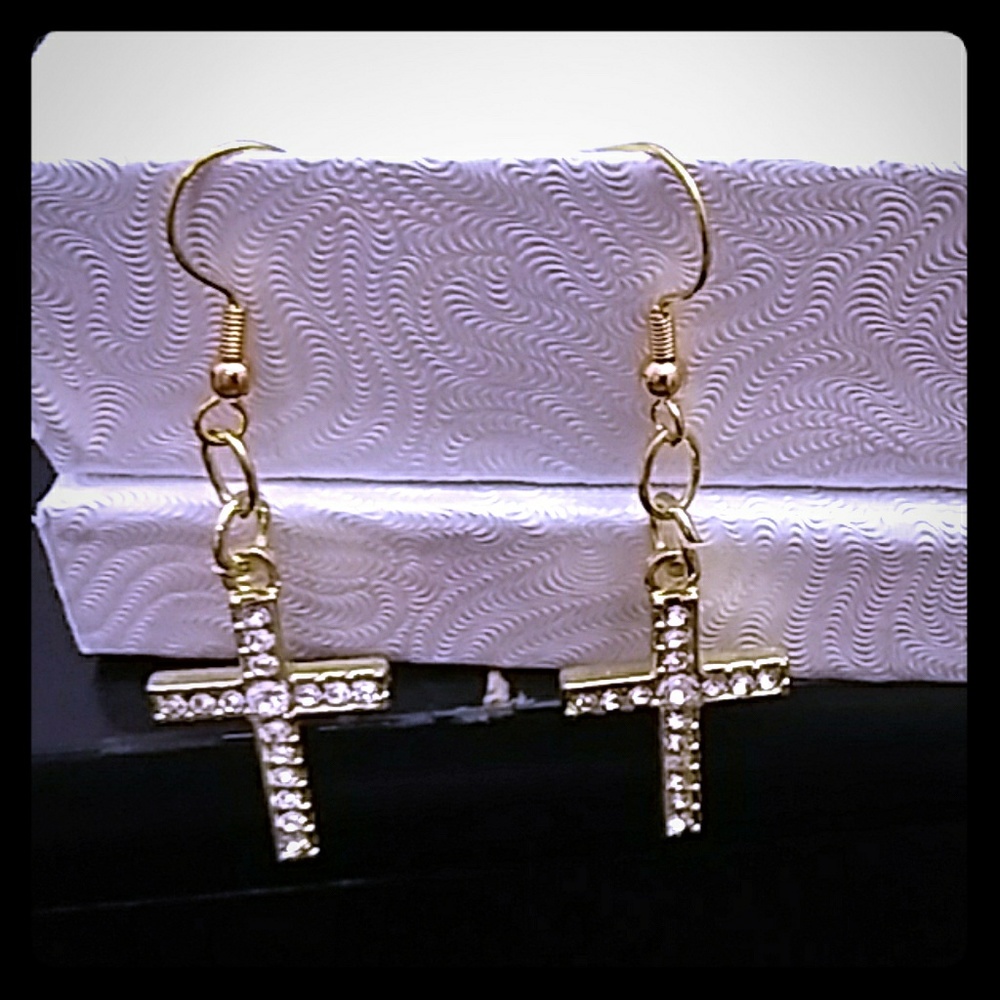 💕Host pick 9.4.19💕Rhinestone cross earrings NIB